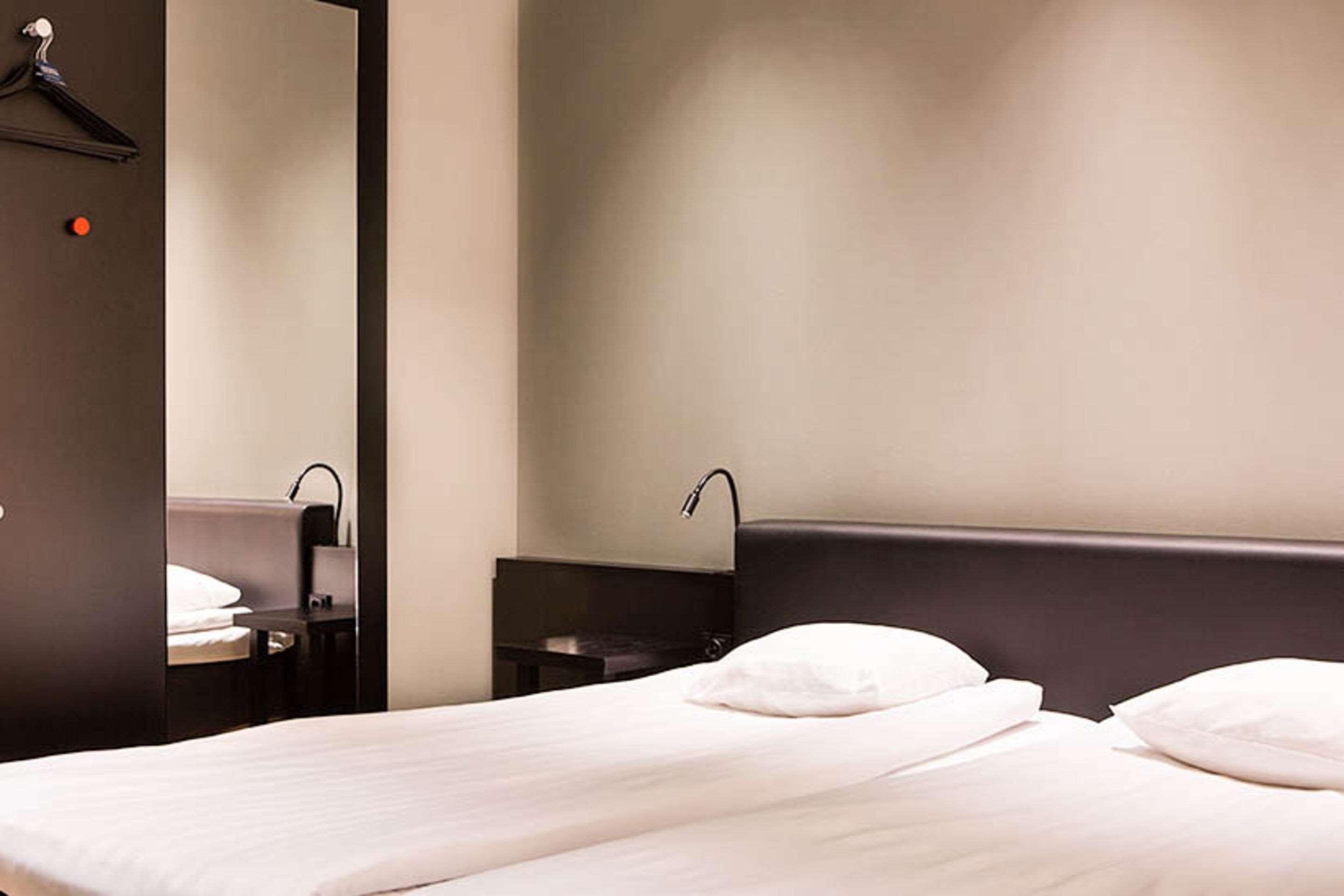 Comfort Hotel Xpress Stockholm Central Экстерьер фото