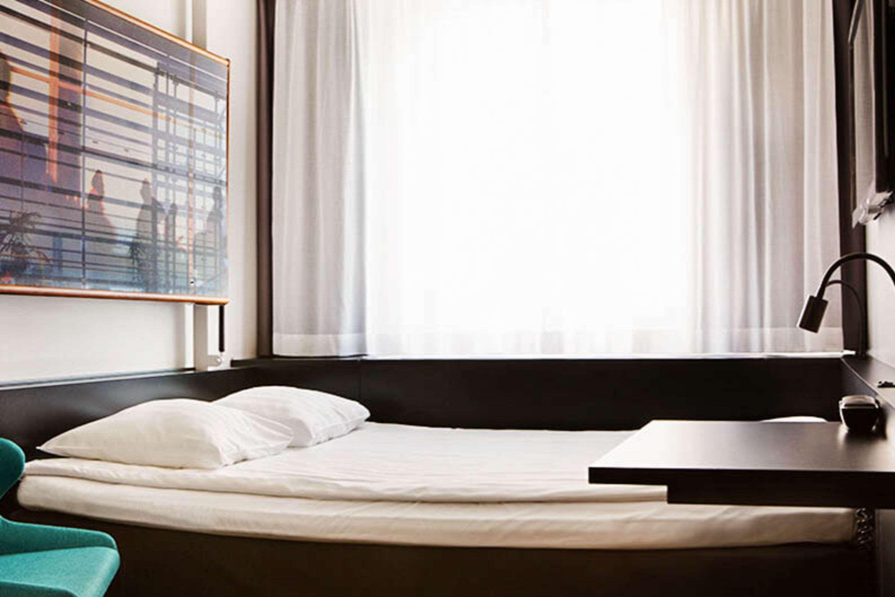 Comfort Hotel Xpress Stockholm Central Экстерьер фото