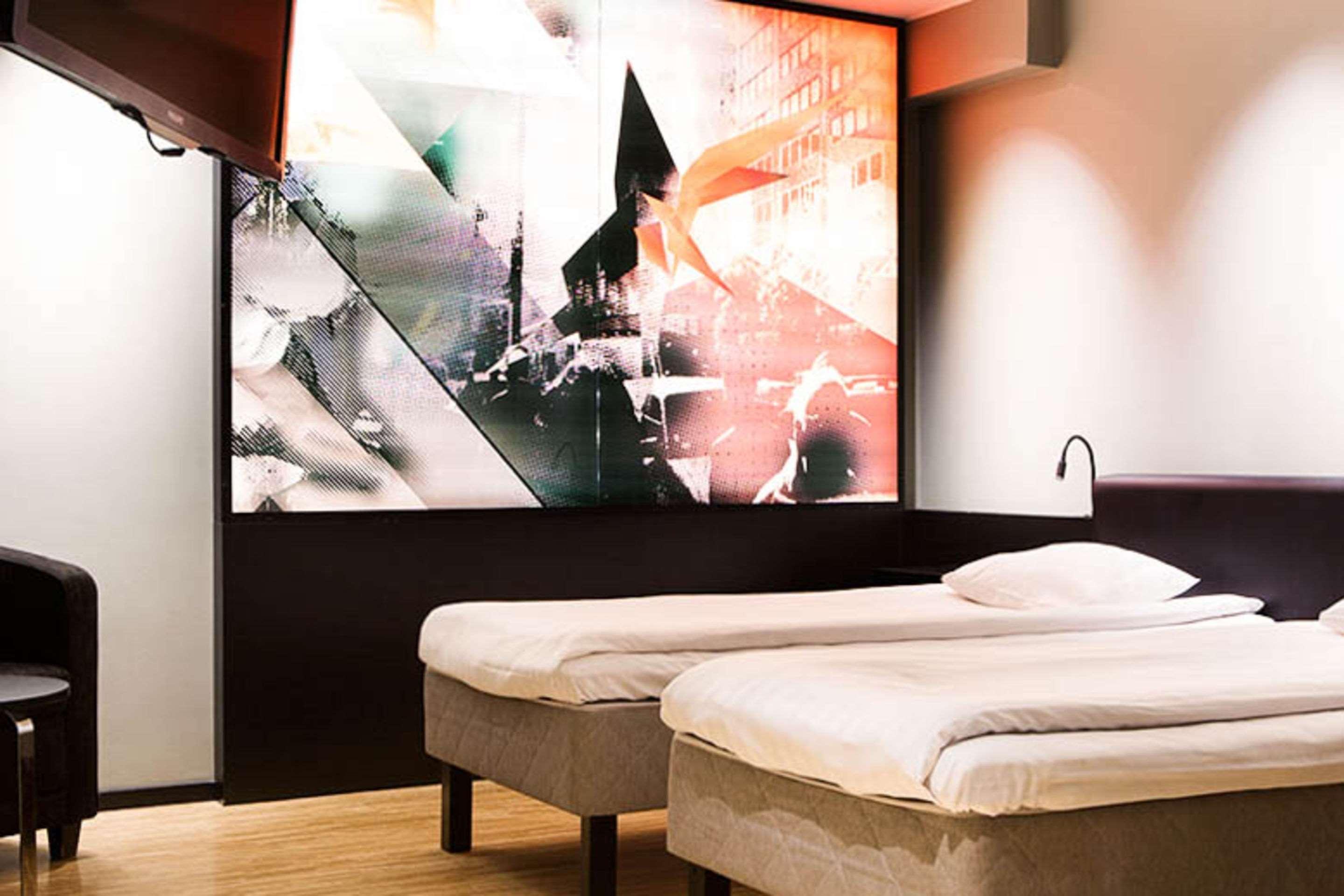 Comfort Hotel Xpress Stockholm Central Экстерьер фото