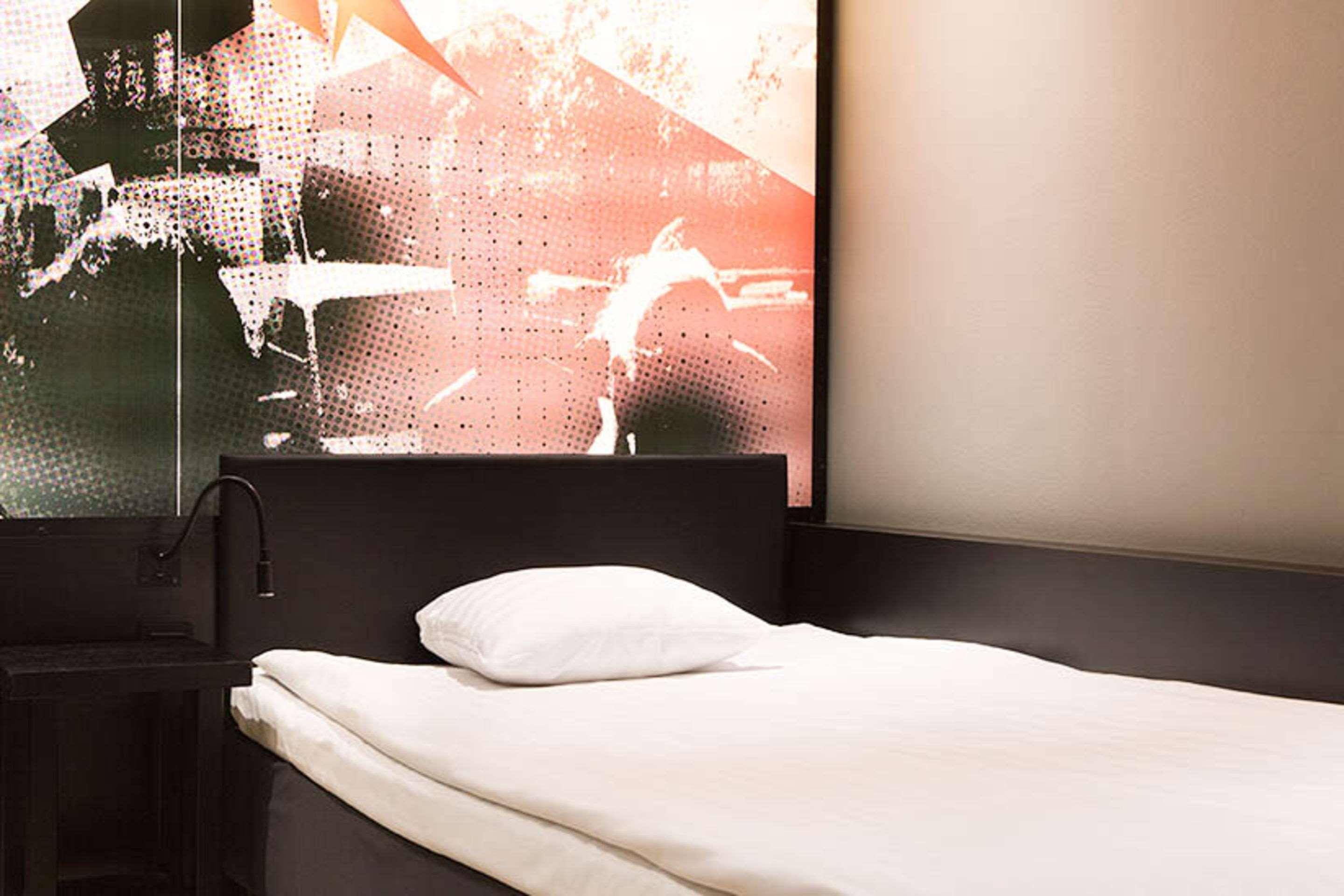 Comfort Hotel Xpress Stockholm Central Экстерьер фото