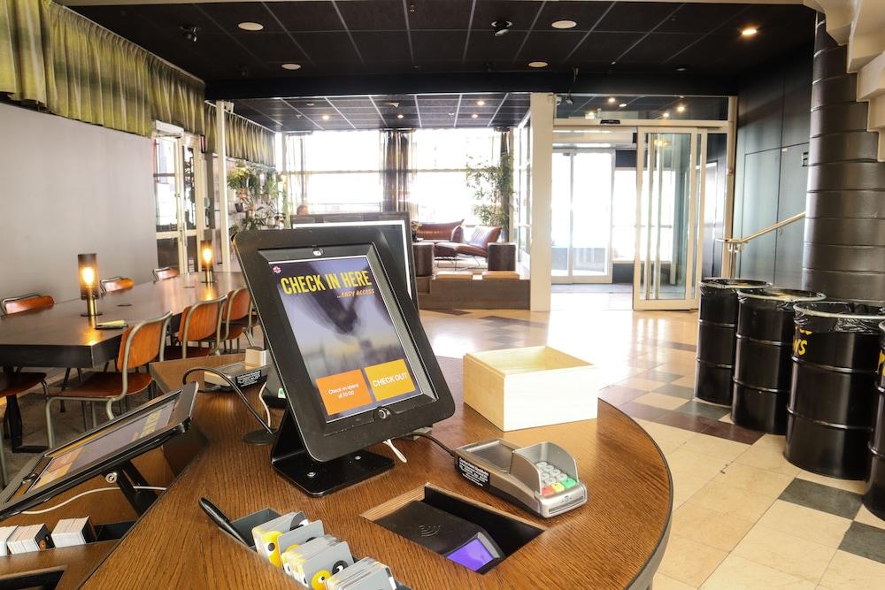 Comfort Hotel Xpress Stockholm Central Экстерьер фото