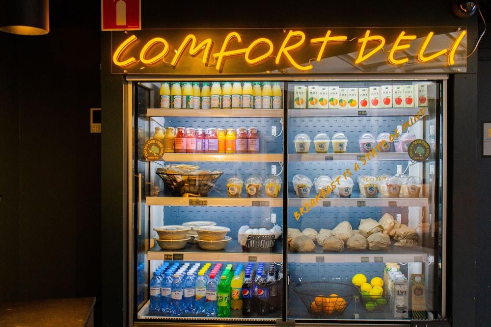 Comfort Hotel Xpress Stockholm Central Экстерьер фото