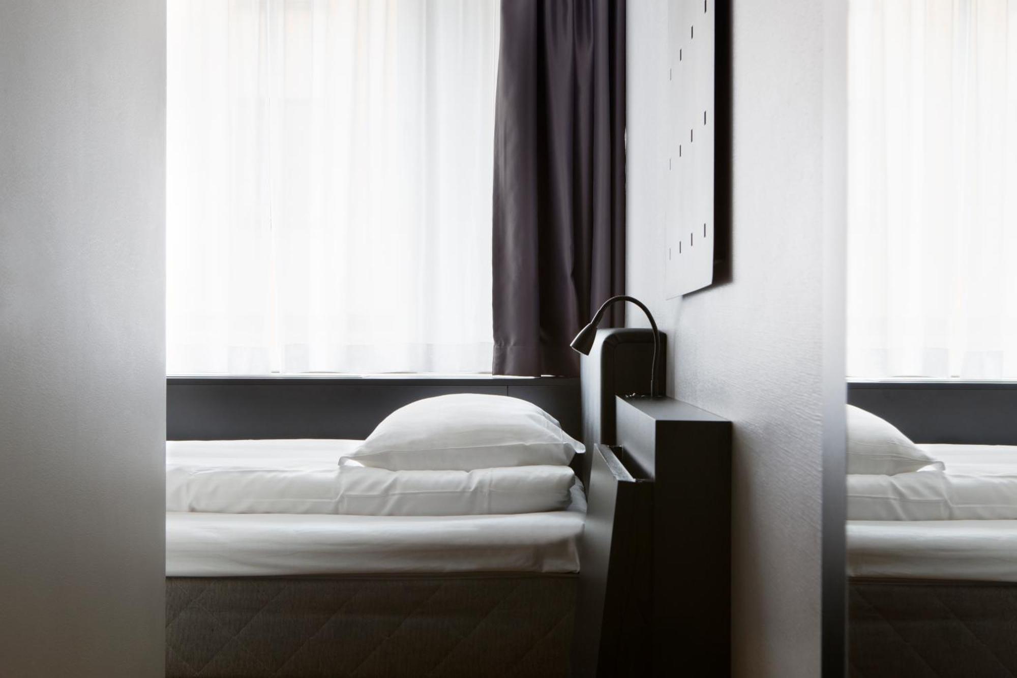 Comfort Hotel Xpress Stockholm Central Экстерьер фото