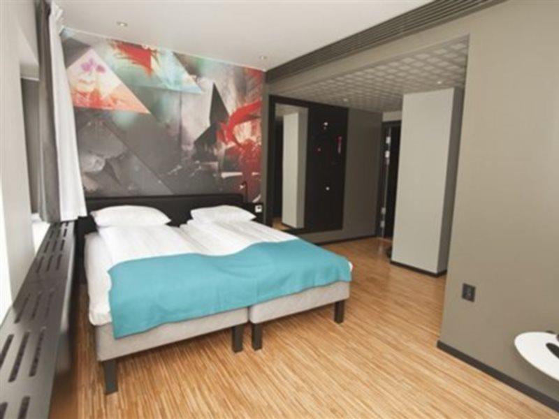 Comfort Hotel Xpress Stockholm Central Экстерьер фото