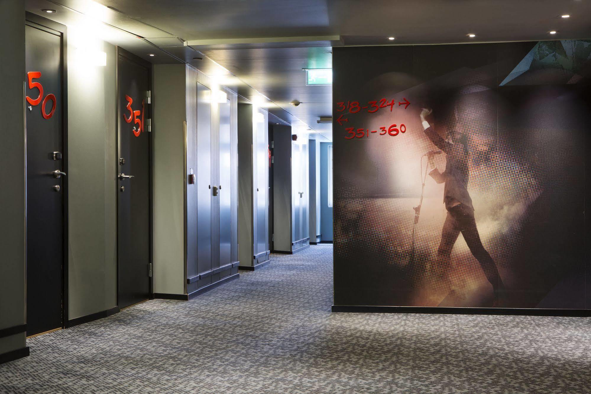 Comfort Hotel Xpress Stockholm Central Экстерьер фото