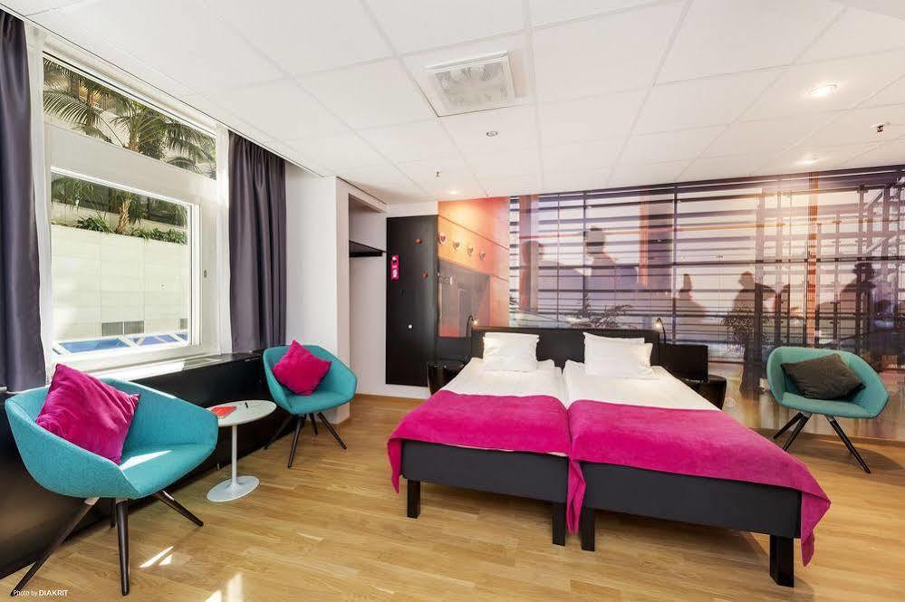 Comfort Hotel Xpress Stockholm Central Экстерьер фото