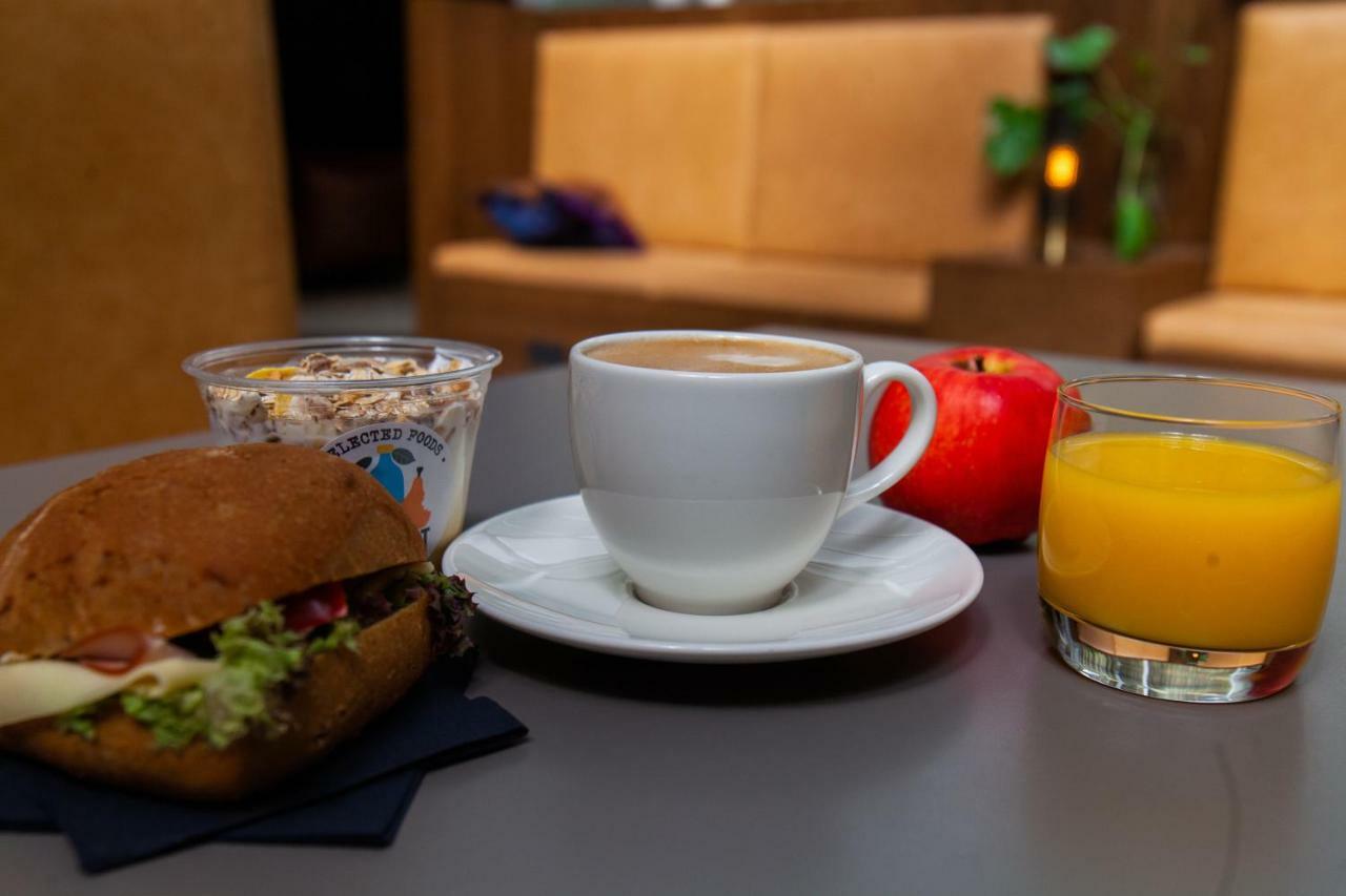 Comfort Hotel Xpress Stockholm Central Экстерьер фото
